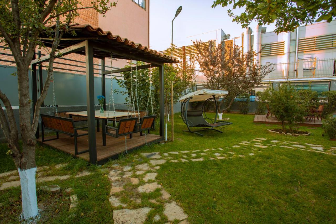 Apart Hotel West Tbilisi Exterior photo