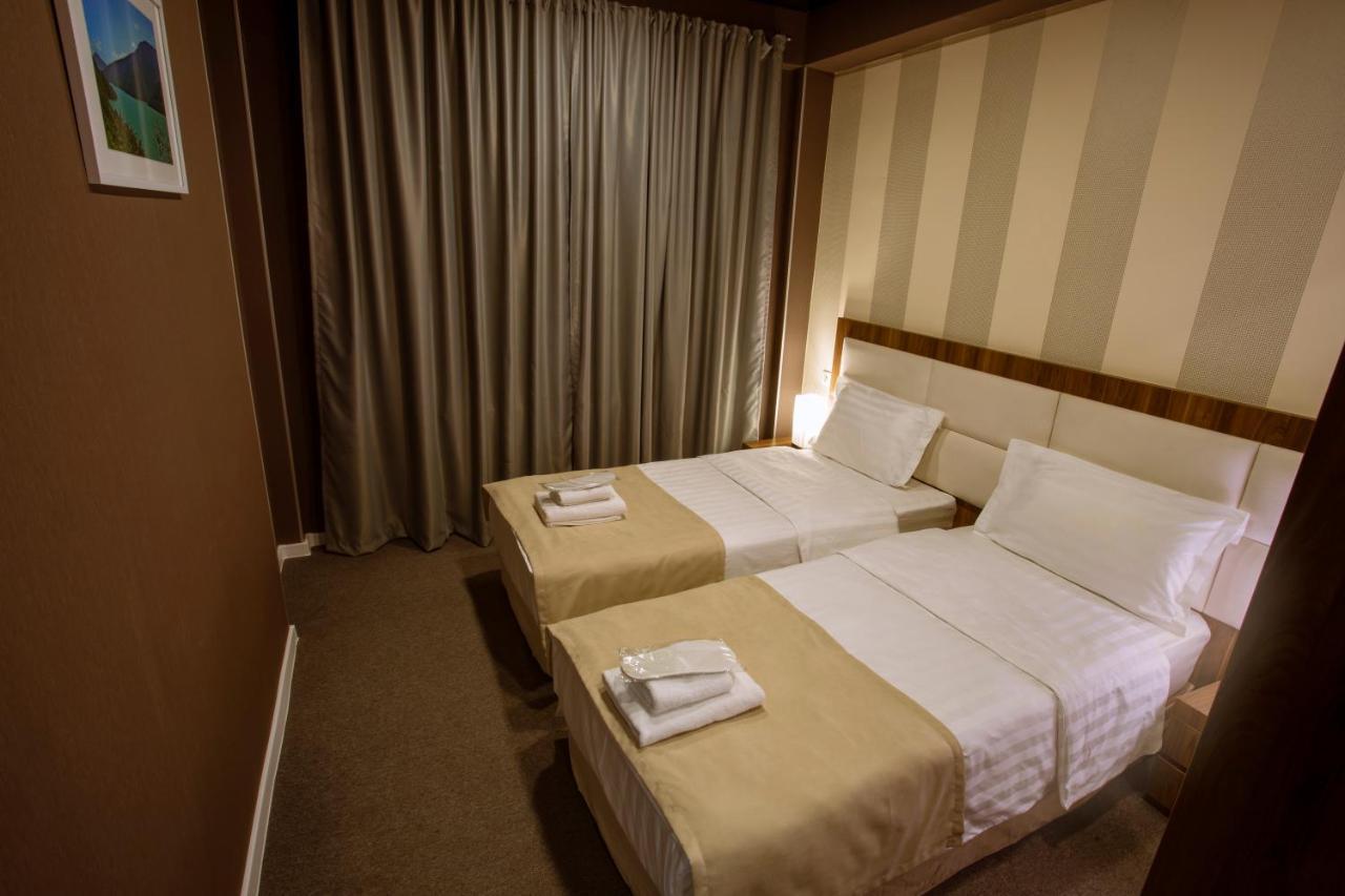 Apart Hotel West Tbilisi Exterior photo